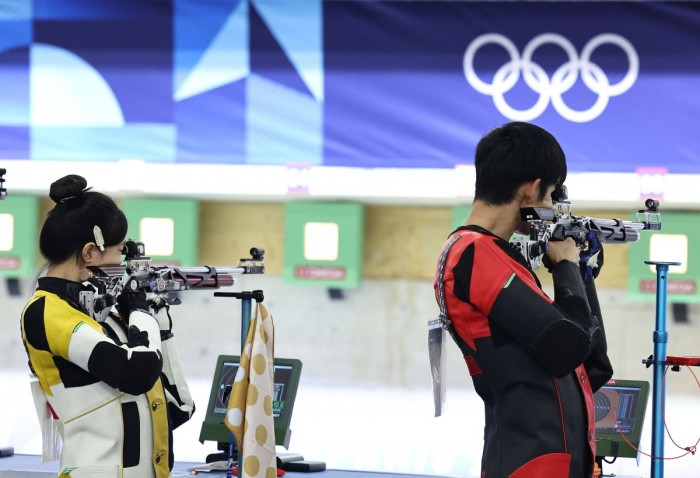 Alla Cina nella carabina mista il primo oro di Parigi2024