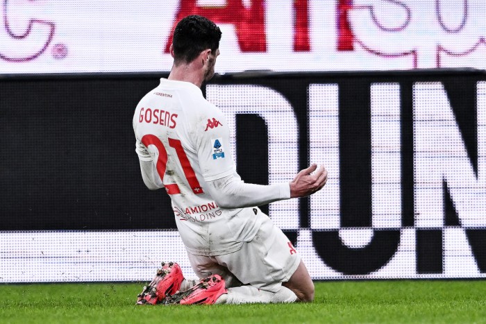 Gosens inguaia il Genoa, la Fiorentina vince al Ferraris